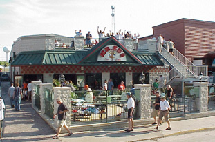 Commodore Resort & Business Center