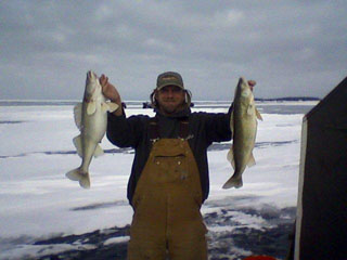 Putinbay Ice Fishermen Winter Travellers