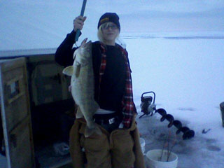 Putinbay Ice Fishermen Winter Travellers