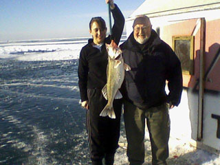 Putinbay Ice Fishermen Winter Travellers