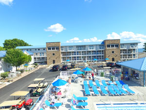 Put In Bay Lodging Hotel Guide The Put In Bay Condos Stretches Over 3 1 2 Acres Of Prime Water Front Property Has 500 Feet Lakefront S Line And A Wonderful